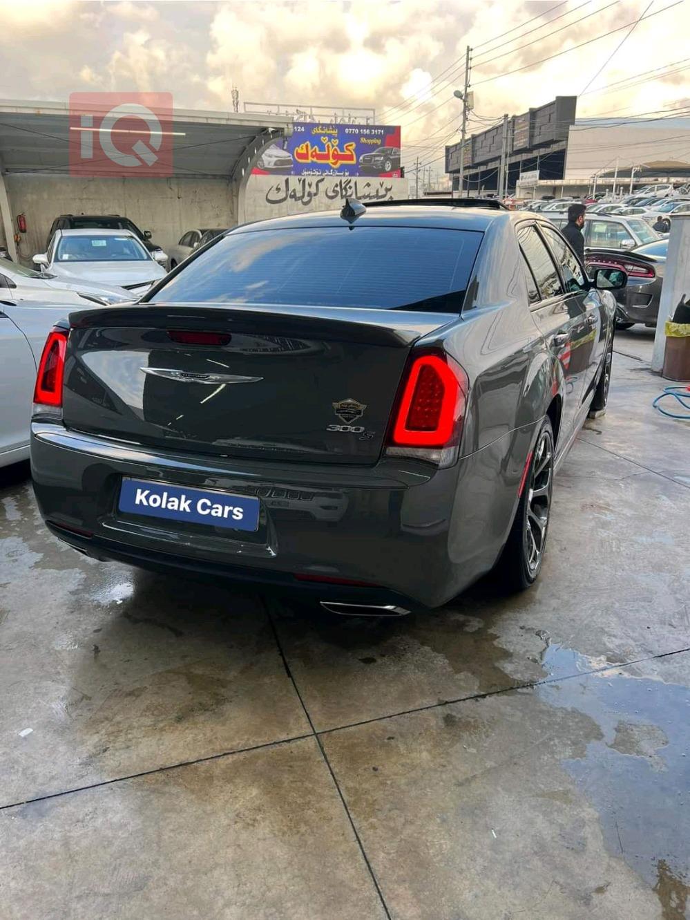 کرایسلەر 300